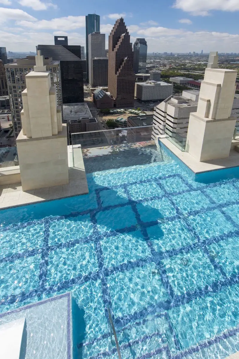sky overhang pool 1 - This Pool Lets You Swim Over The Edge Of A 42-Storey Building, If You're Brave Enough