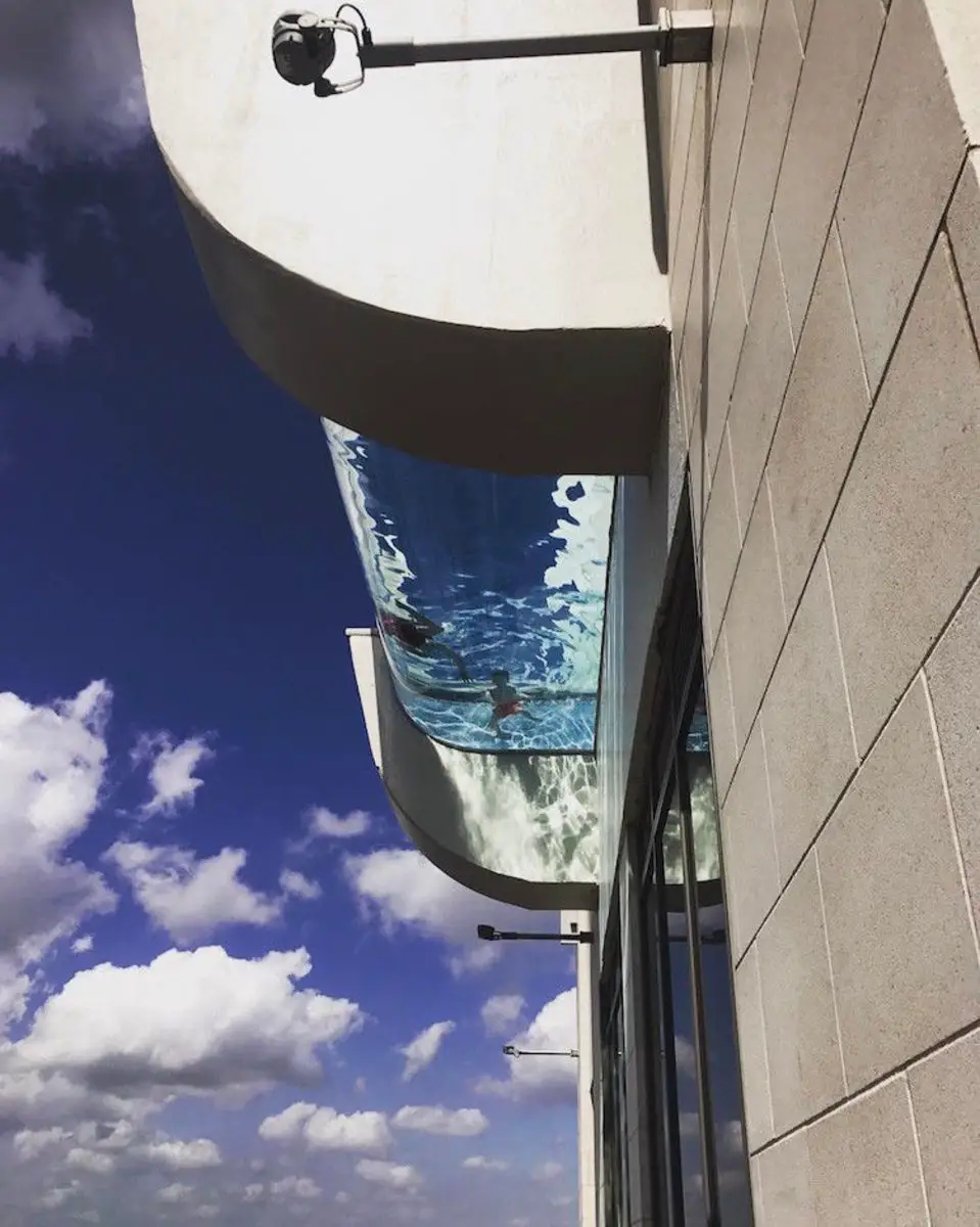 sky overhang pool 4 - This Pool Lets You Swim Over The Edge Of A 42-Storey Building, If You're Brave Enough