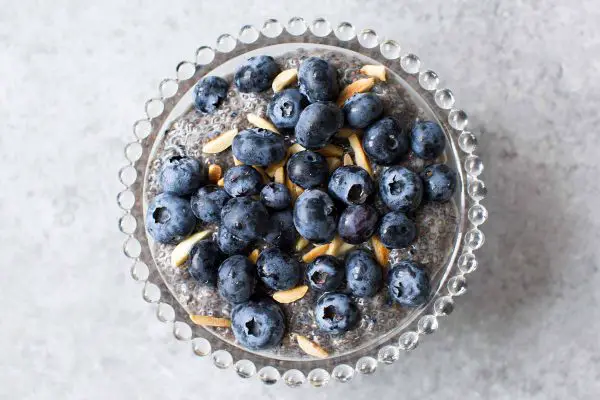Blueberry Almond Chia Seed Pudding - Chia Pudding With Blueberries And Almonds