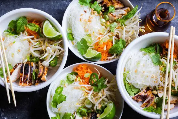 Vietnamese Noodle Bowls with Chicken - Vietnamese-Style Noodle Bowls With Chicken