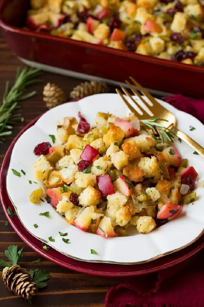 vegan stuffing with apple, cranberry, and rosemary - Vegan Alternatives To Famous Thanksgiving Dishes