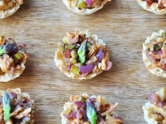 Caramelized Onion and Asparagus Cups - 101 Thanksgiving Recipes With No Meat Or Dairy