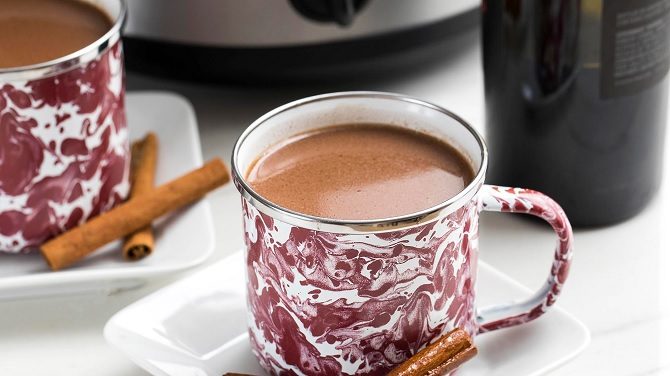 slow cooker red wine hot chocolate - Get Cozy With Crock-Pot Cocktails This Holiday Season