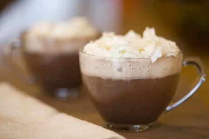 slow cooker mocha - Get Cozy With Crock-Pot Cocktails This Holiday Season