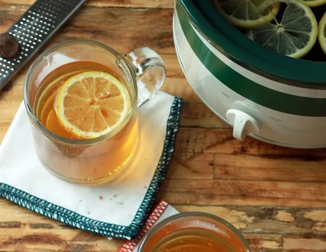 slow cooker hot toddy - Get Cozy With Crock-Pot Cocktails This Holiday Season