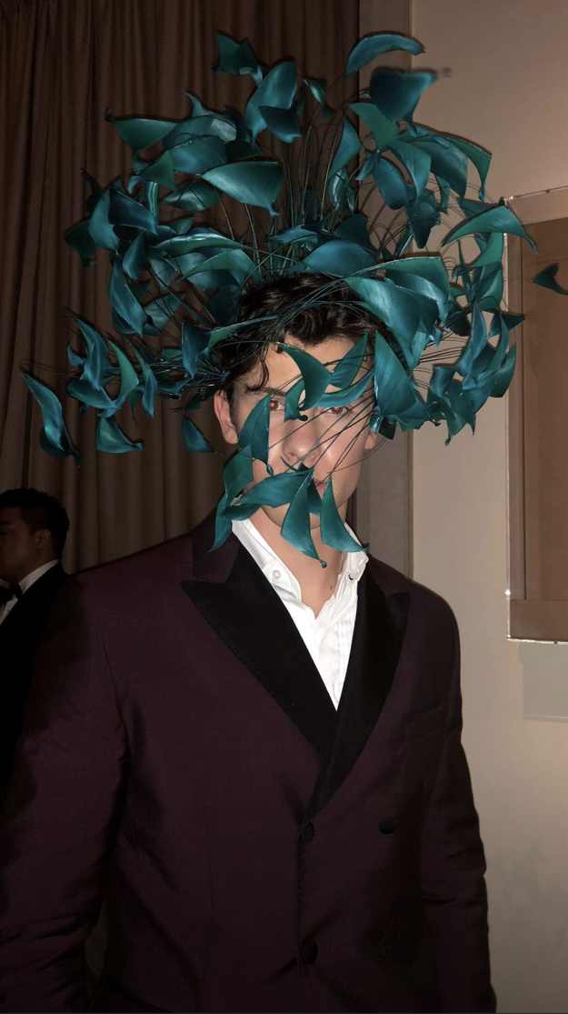 Troye Sivan - 19 Hidden Gems From Celebs&#039; Insta Stories At The 2018 Met Gala's snap of Shawn Mendes sporting Frances McDormand's headpiece...