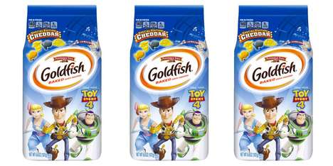 Animal cracker - Cartoon Character-Shaped Crackers : Limited-edition Goldfish