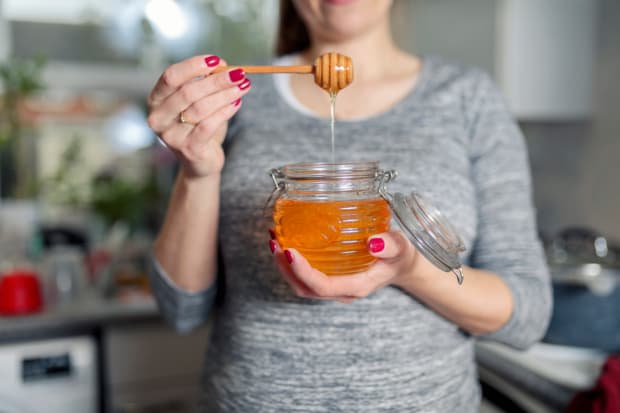 Here Are The Manuka Honey Benefits That Are About To Change Your Life