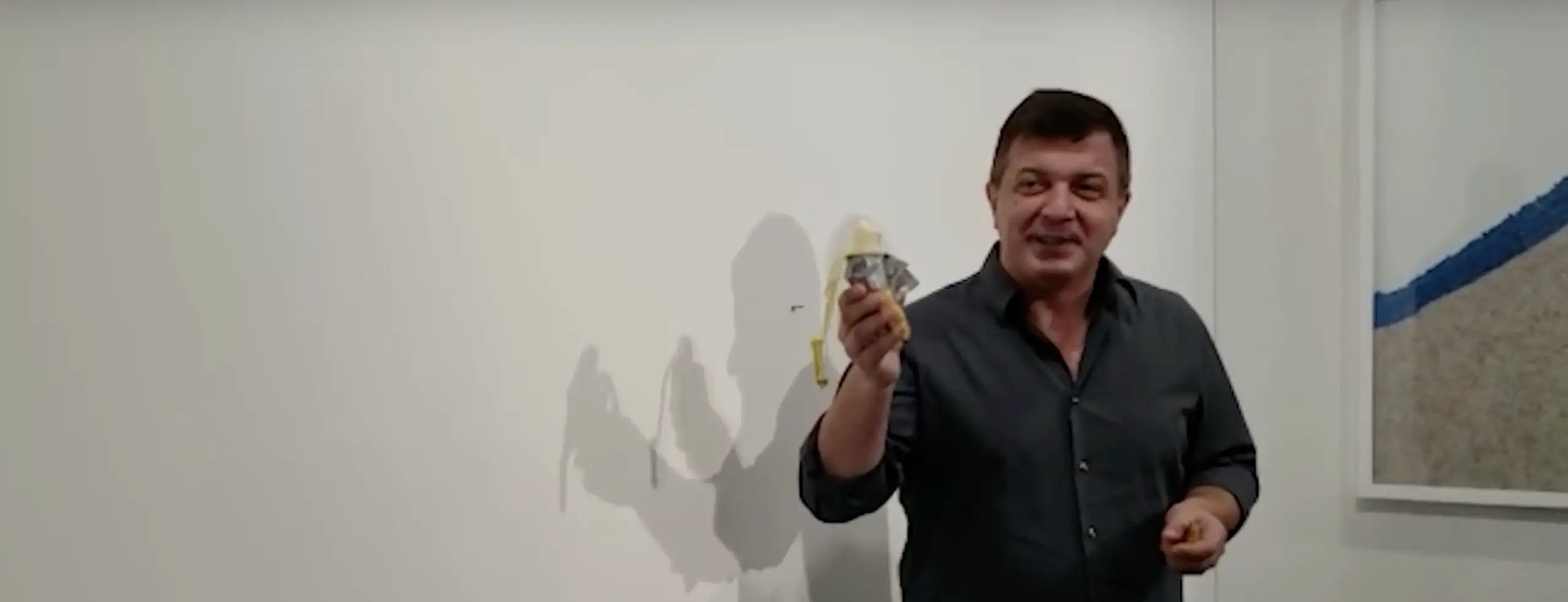 039Art - Art Basel Had A $150K Banana &#039;Art Installation&#039; Duct-Taped To A Wall. A Guy Just Ate It