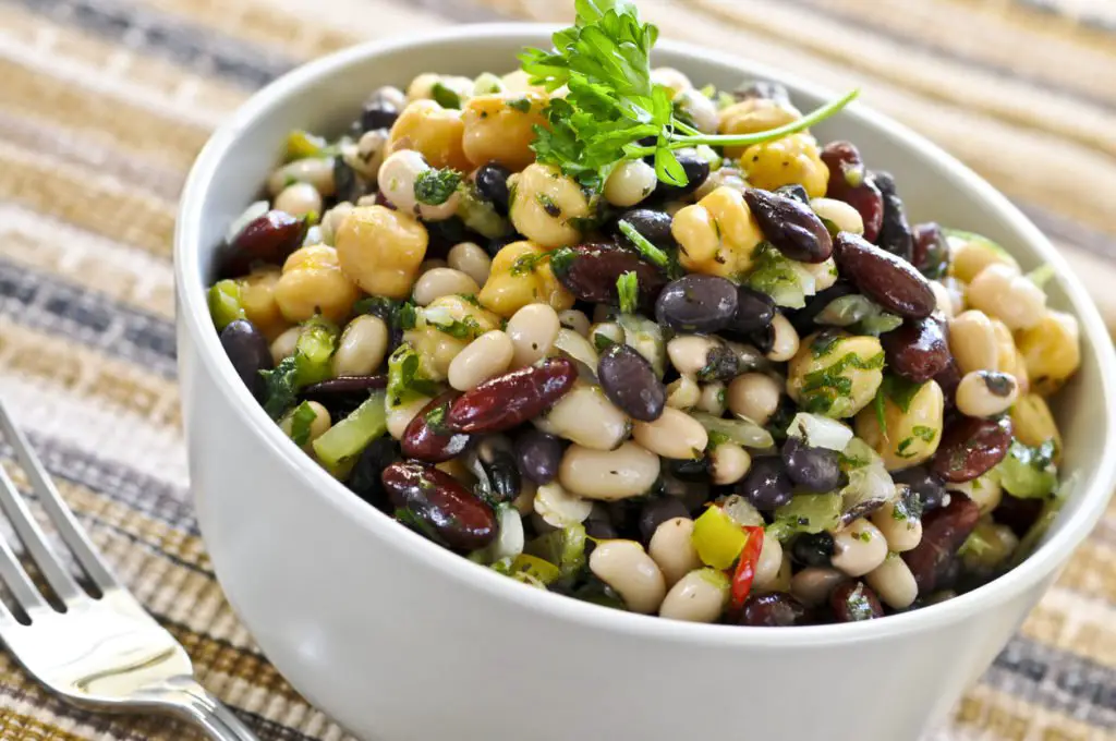 vegetarian bean salad recipes - 4 Antioxidant-Rich Salad Recipes For The Year’s First Meatless Monday