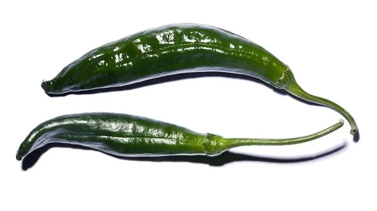 Chilaca - A Sizzling Hot Field Guide To Peppers — And Where They Fall On The Spiciness Scale
