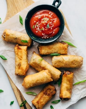 Egg rolls served with sweet spicy sauce - Lumpia